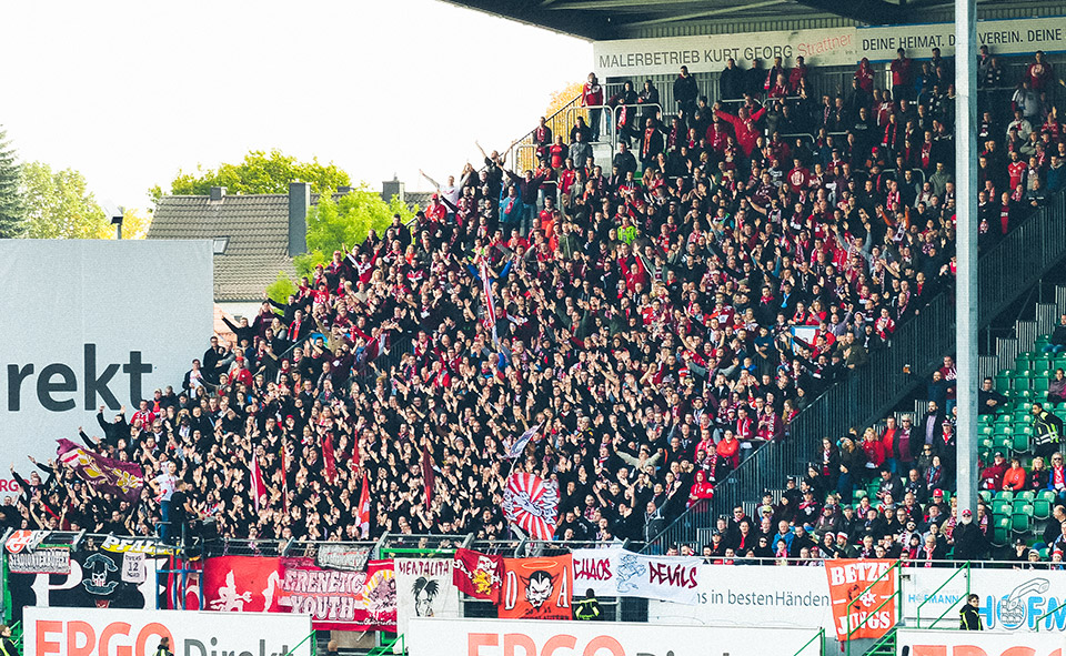 SpVgg Fürth – Kaiserslautern Gästeblock